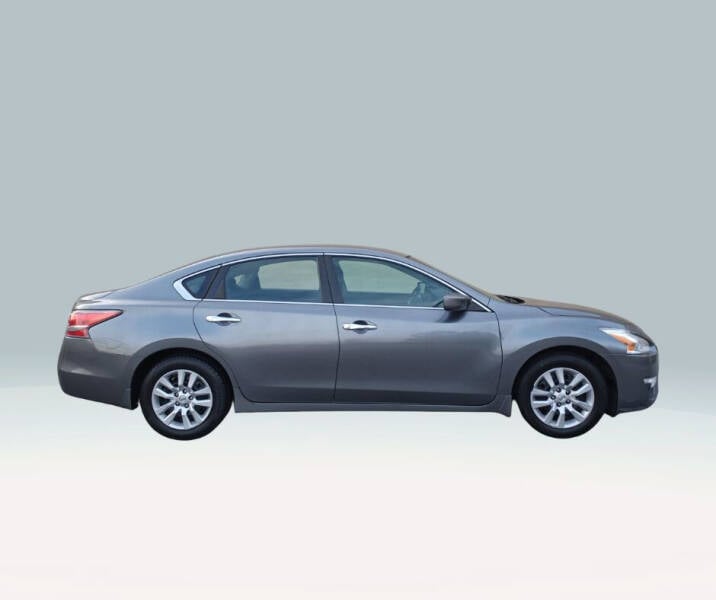 2014 Nissan Altima S photo 4