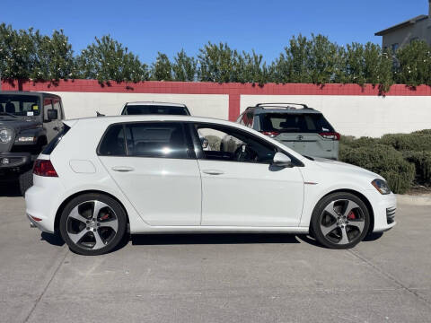 2017 Volkswagen Golf GTI S