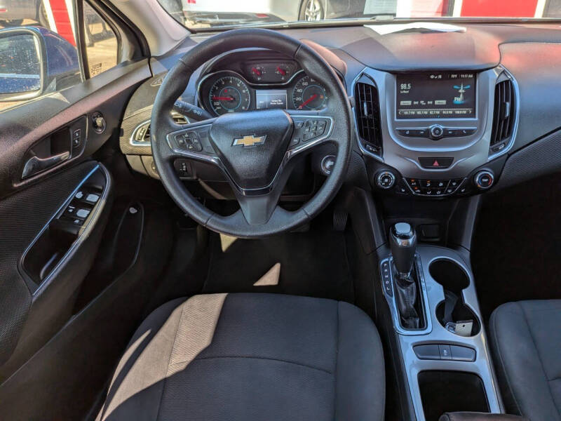2017 Chevrolet Cruze LT Auto