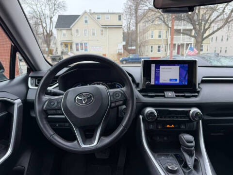 2023 Toyota RAV4 Hybrid XLE