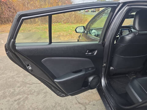 2018 Toyota Prius Four Touring