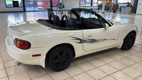 2000 Mazda MX-5 Miata