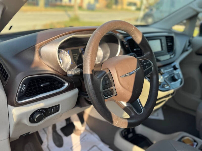 2017 Chrysler Pacifica Touring