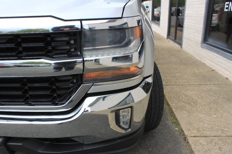 2016 Chevrolet Silverado 1500 LT photo 3