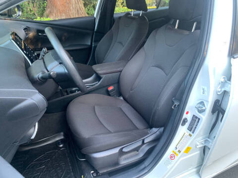 2020 Toyota Prius LE