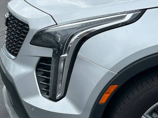 2022 Cadillac XT4 Premium Luxury