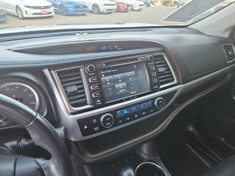 2017 Toyota Highlander Limited