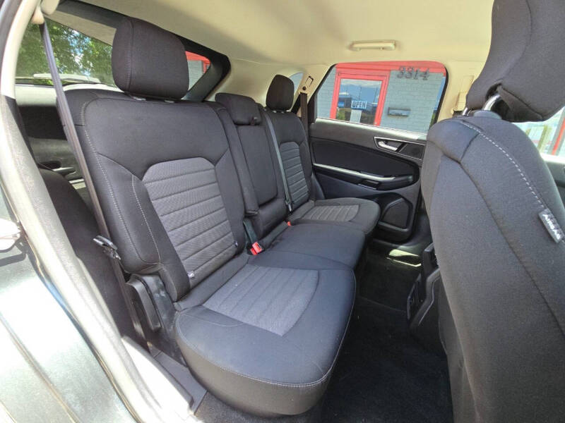 2015 Ford Edge SE