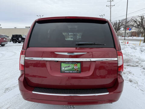2013 Chrysler Town and Country Touring