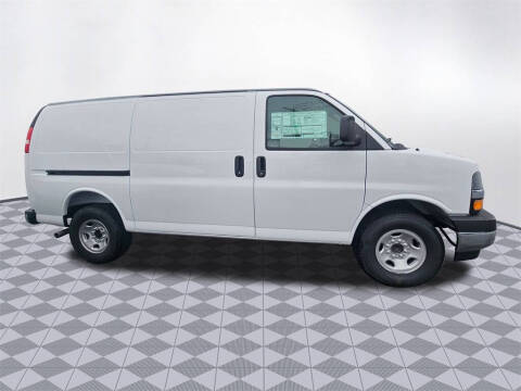 2025 Chevrolet Express 2500