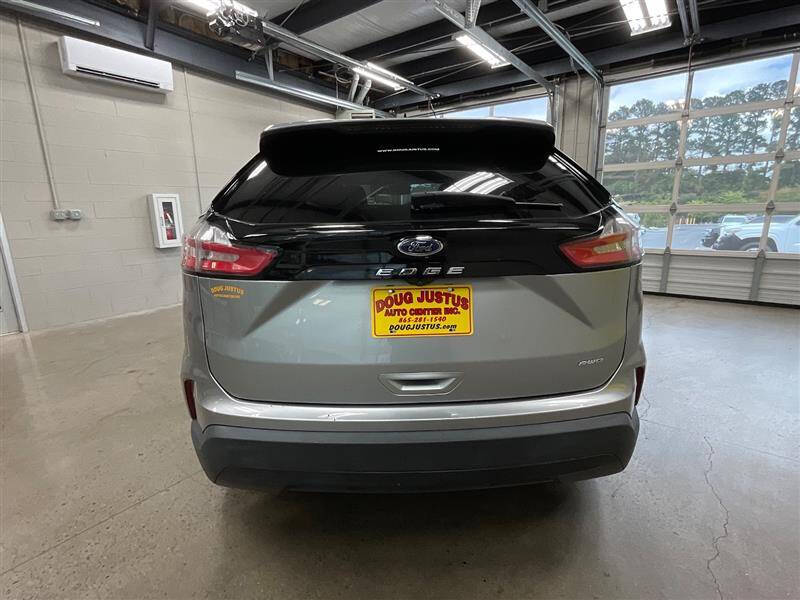 2022 Ford Edge SE