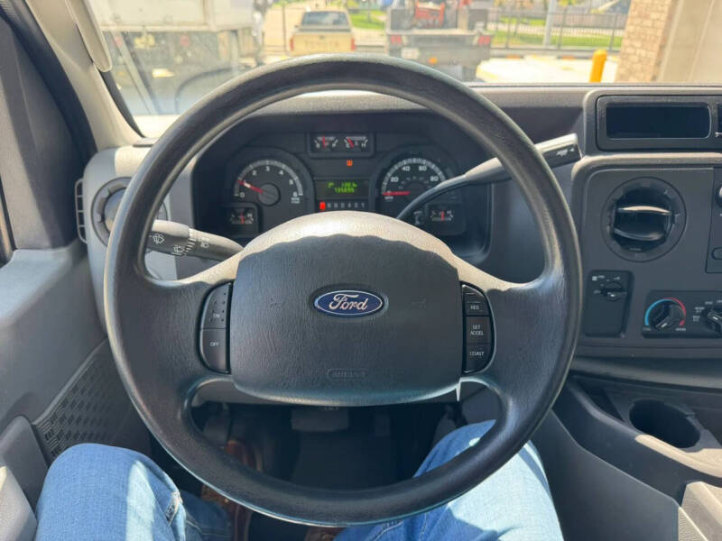 2017 Ford E-Series
