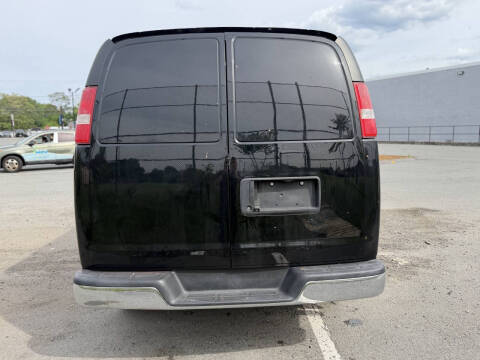 2017 Chevrolet Express 2500