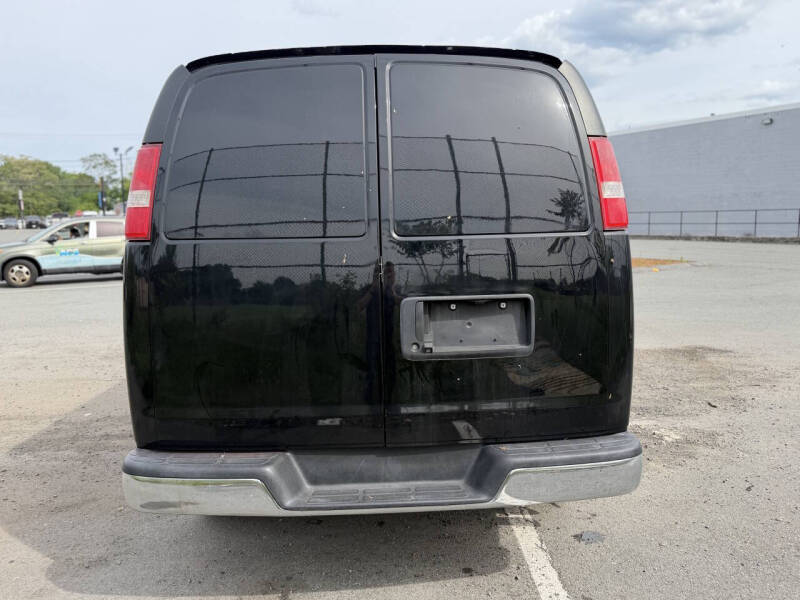 2017 Chevrolet Express 2500