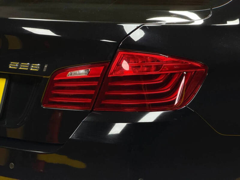 2016 BMW 5 Series 528i