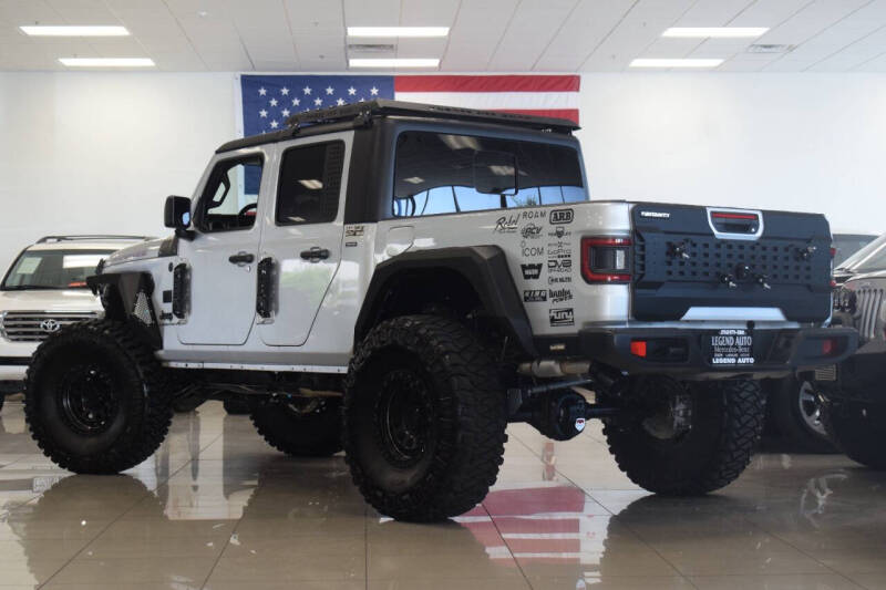 2022 Jeep Gladiator Willys