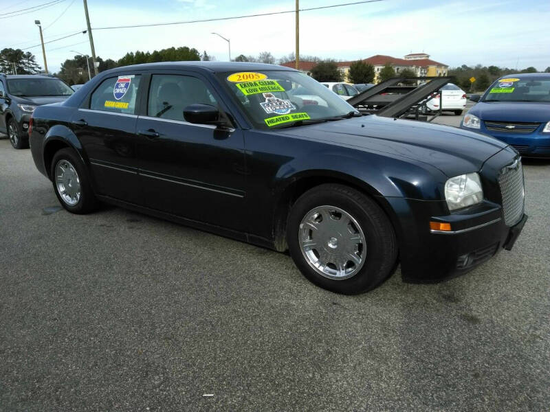 2005 Chrysler 300 for sale at Kelly & Kelly Supermarket of Cars in Fayetteville NC