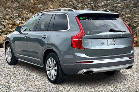 2017 Volvo XC90 T6 Momentum