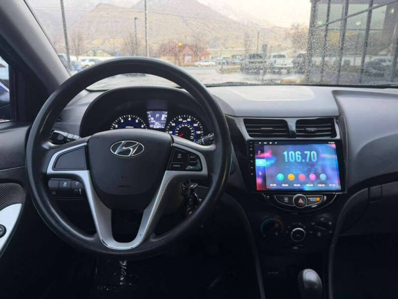 2012 Hyundai Accent GS