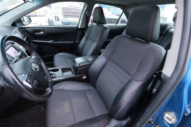 2017 Toyota Camry SE