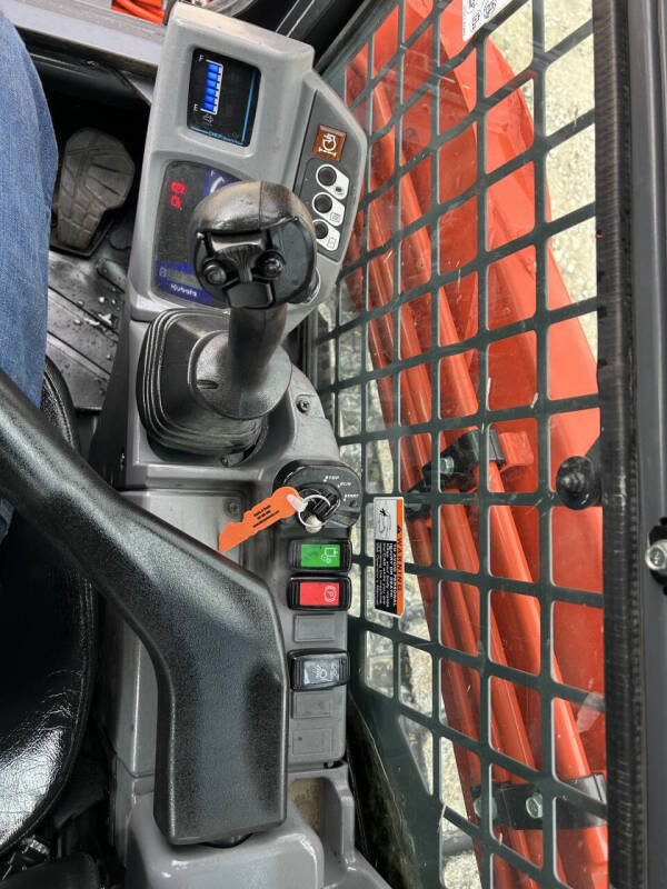 2022 Kubota 97-2 Skid Steer
