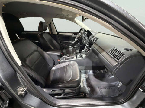 2015 Volkswagen Passat 1.8T SE