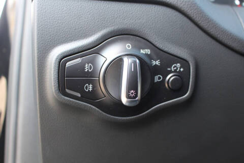 2016 Audi Q5 2.0T quattro Premium Plus