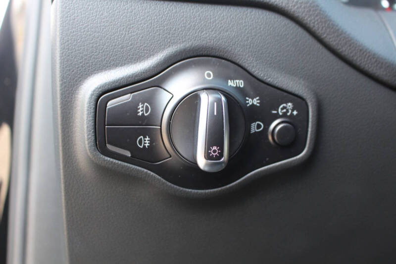 2016 Audi Q5 2.0T quattro Premium Plus