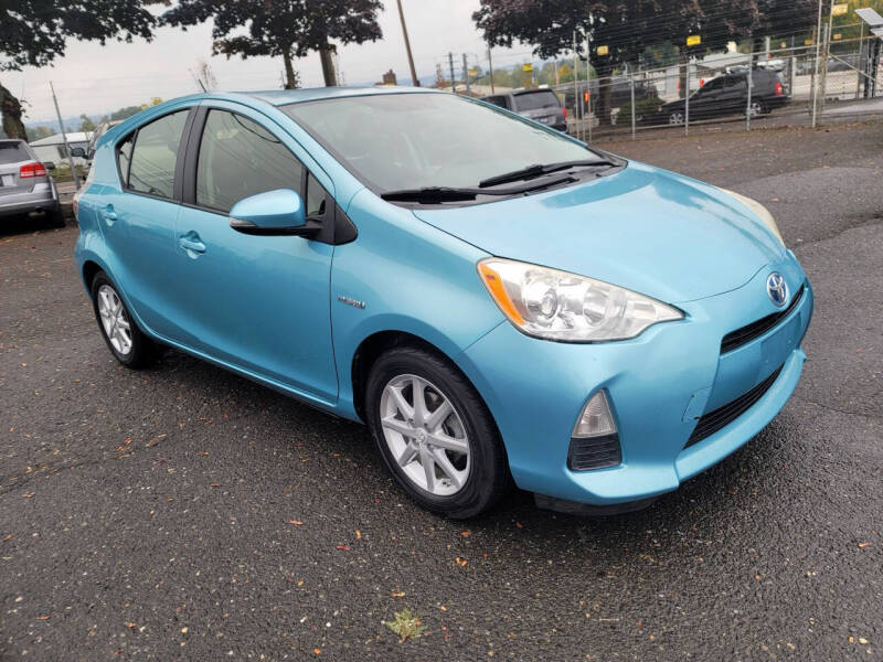 2013 Toyota Prius c Two