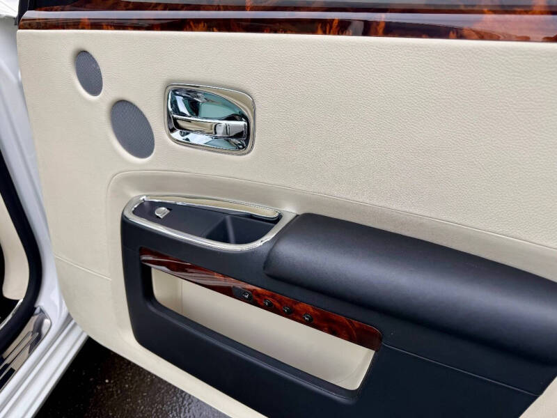 2012 Rolls-Royce Ghost