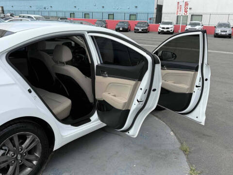 2018 Hyundai Elantra