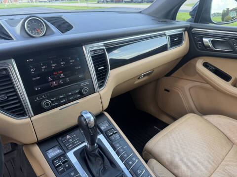 2017 Porsche Macan S