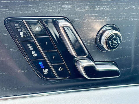 2023 Cadillac LYRIQ Luxury
