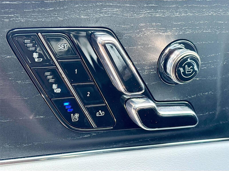 2023 Cadillac LYRIQ Luxury