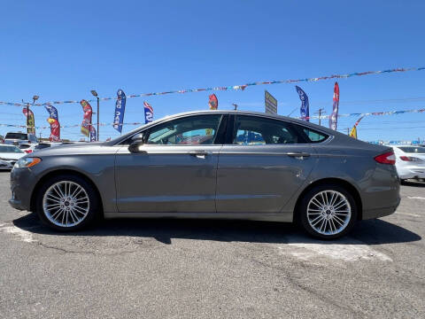 2014 Ford Fusion SE