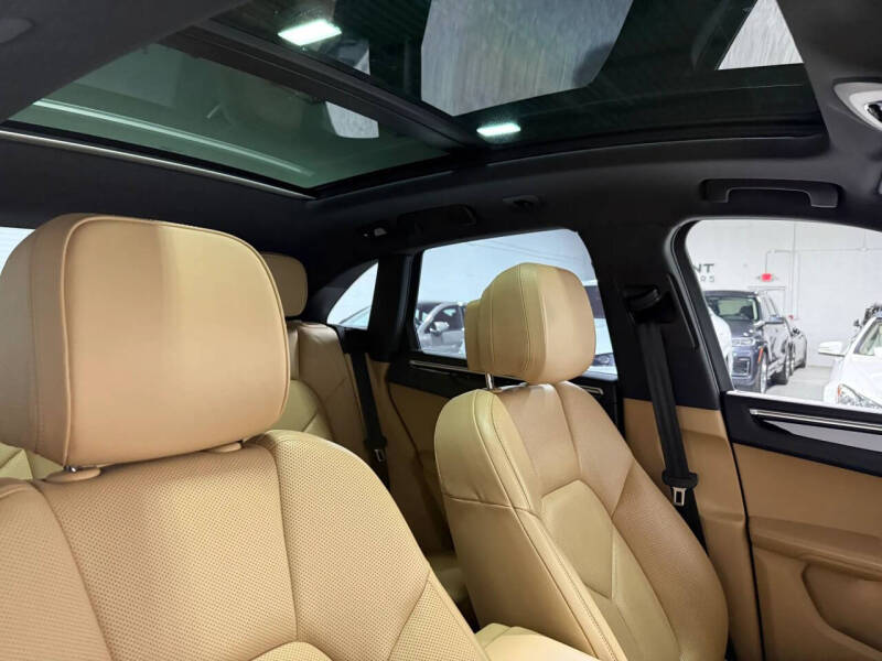 2018 Porsche Macan S
