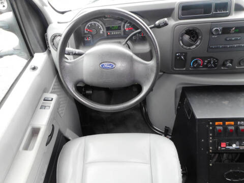 2009 Ford E-Series E-350 SD