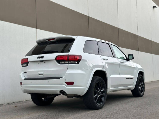 2021 Jeep Grand Cherokee for sale at Phoenix Motor Co in Romulus, MI