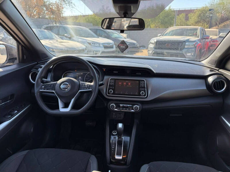 2020 Nissan Kicks SV