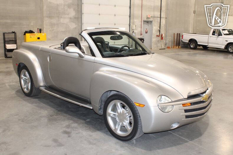 2004 Chevrolet SSR LS