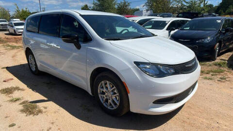 2026 Chrysler Voyager LX