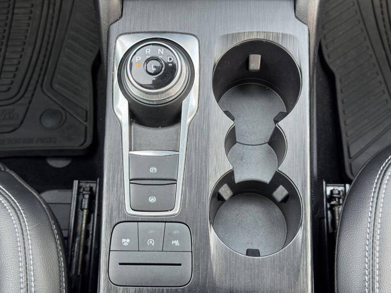 2022 Ford Escape Titanium