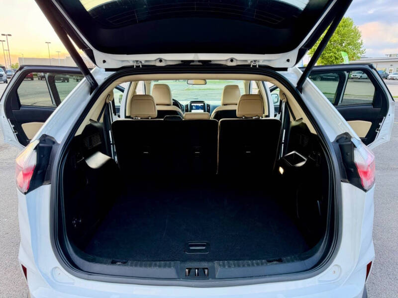 2022 Ford Edge SEL
