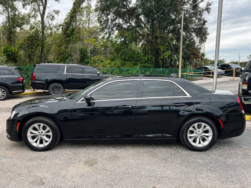 2018 Chrysler 300 Touring