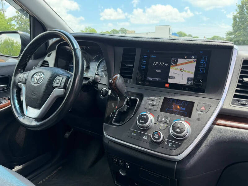 2017 Toyota Sienna