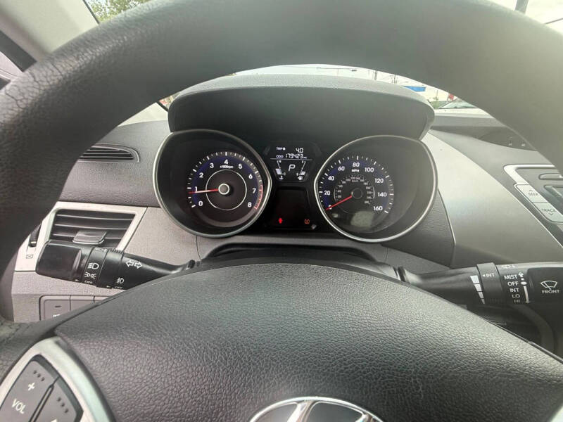 2012 Hyundai Elantra