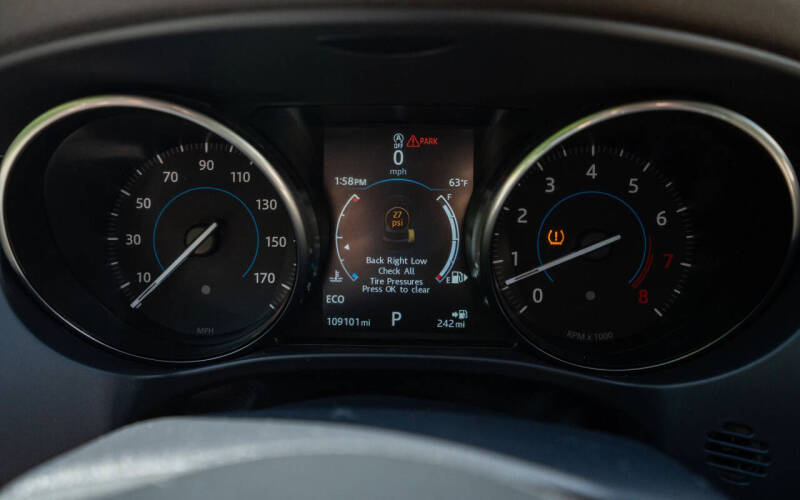 2017 Jaguar F-PACE 35t Prestige