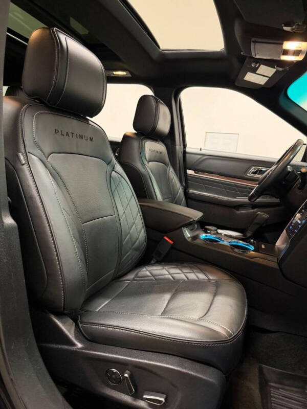 2017 Ford Explorer Platinum