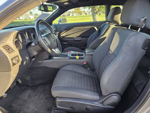 2012 Dodge Challenger SXT