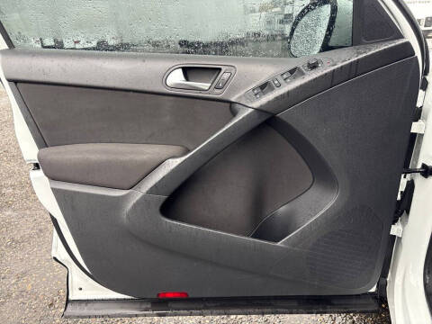 2018 Volkswagen Tiguan Limited 2.0T 4Motion